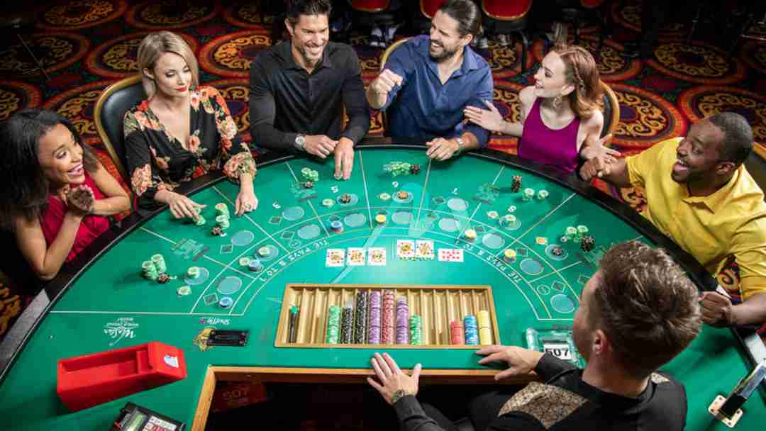 Các dịch vụ hỗ trợ tại casino sẽ giúp người chơi vui vẻ hơn